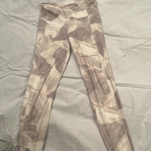 Woman’s size small call to motion leggings - Picture 2 of 3
